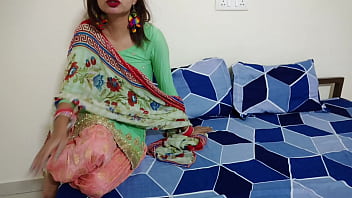 Desi housewife's seductive ass play in Indian X video